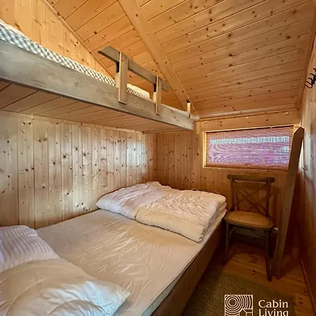 Modern Mountain In-out 2 Bathrooms 펜션